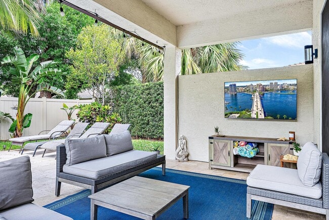 Building Photo - 7075 Limestone Cay Rd