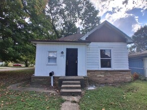 Building Photo - 1308 Lape St