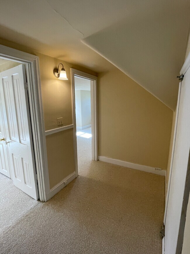 Entry - 157 Cricket Ave