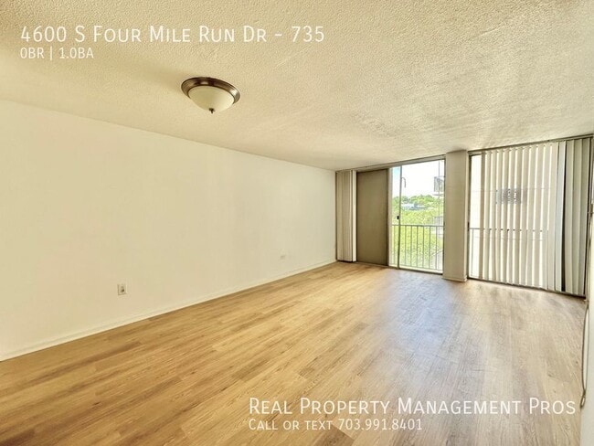 Building Photo - Light & Bright Studio w/ Creekside View- U...