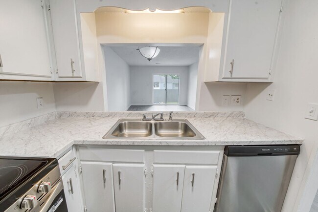 Foto del edificio - 307 Railroad St