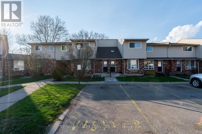 Building Photo - 100 Brownleigh Ave