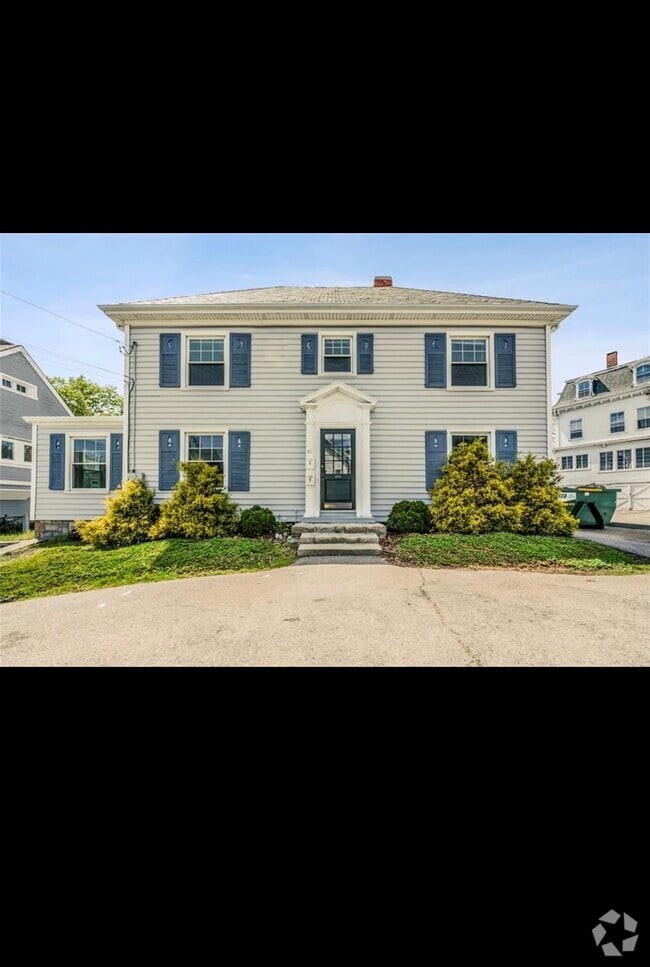 Building Photo - 40 Grove Ave