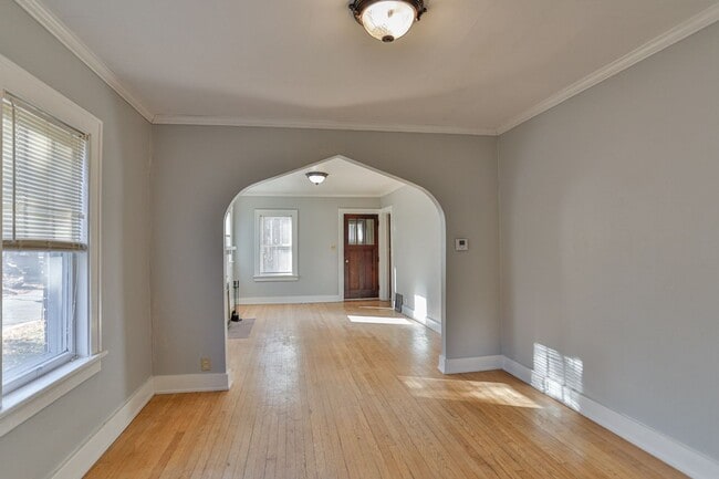 Building Photo - 2 Bed 1.5 Bath Single Family Home With Large Upper Loft Area in Wausau