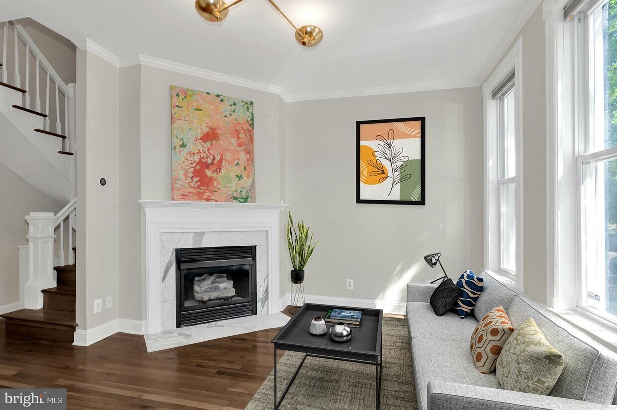 Primary Photo - 117 15th St SE