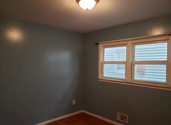 Building Photo - 166 Fabyan Pl