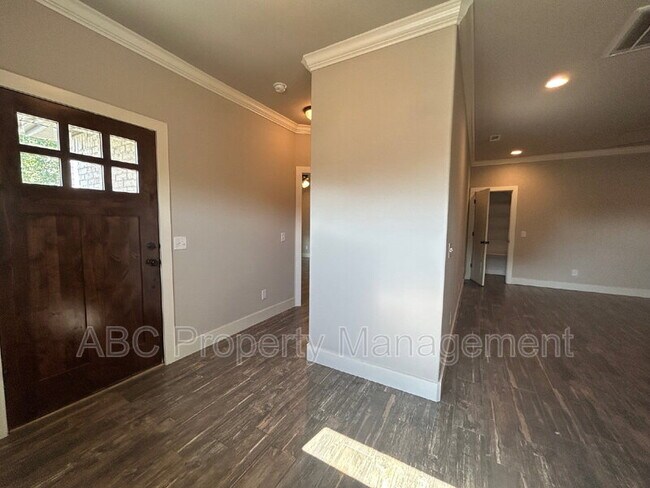 Foto del edificio - 3101 SW Warberry Ave