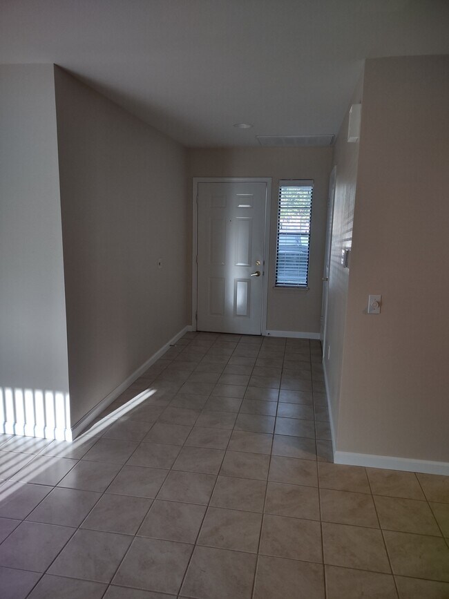 Foto del edificio - 1061 Mountain View Dr