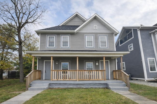 Photo - 19 S Tuxedo St House