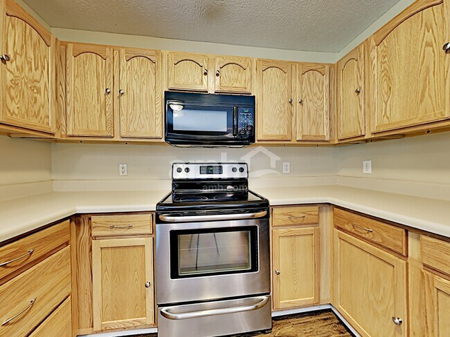 Building Photo - 4417 Oakbank Ln