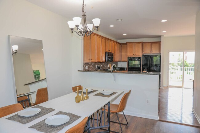 Foto del edificio - 6129 Hanlon St