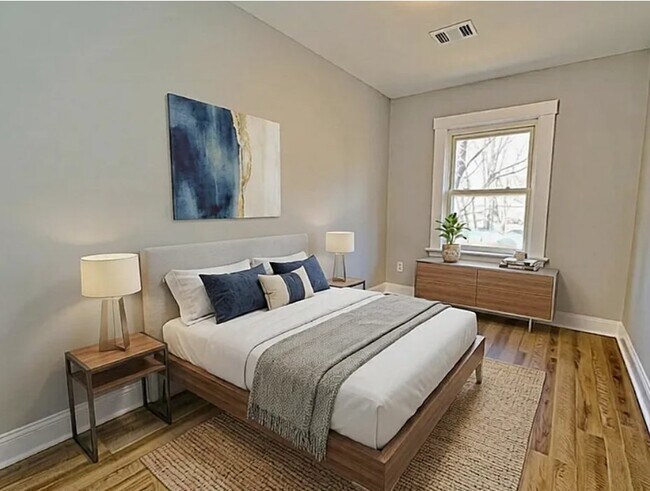 Foto del edificio - 116 Maple Ave