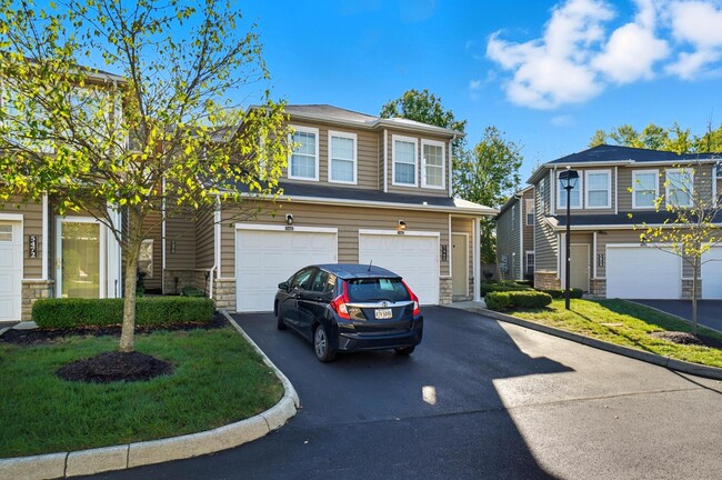 Building Photo - 5468 Nottinghamshire Ln