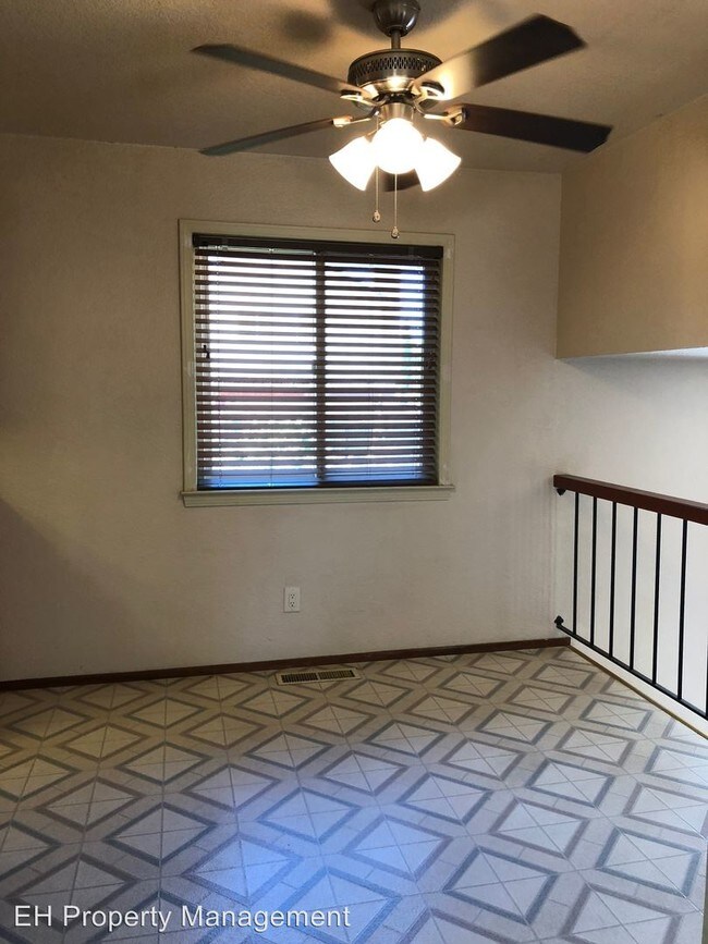 Building Photo - 4 br, 3 bath House - 8304  Boron Way