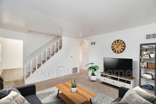 Foto del edificio - 18543 Woodside St