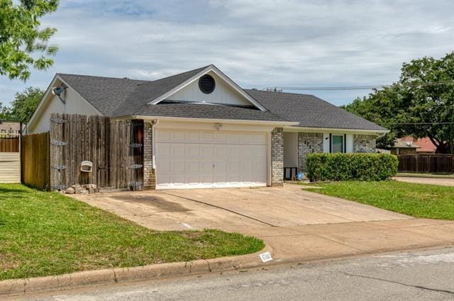 Building Photo - 1700 Willow Vale Dr