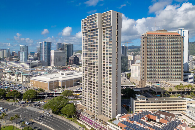 Building Photo - Yacht Harbor Towers