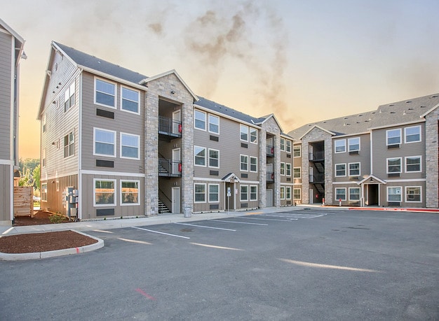 Building Photo - Discover Your Dream Home at Q1 Apartments ...