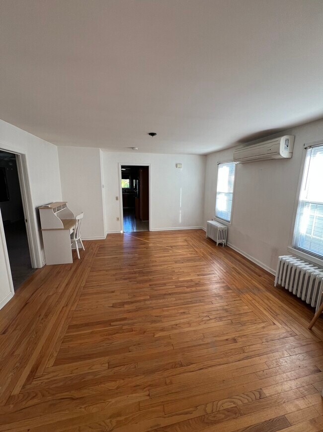 Foto del edificio - 125 Hudson Ave