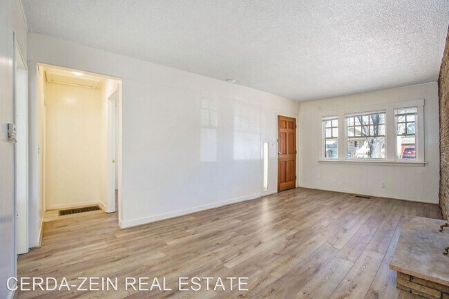 Building Photo - 4 br, 2 bath House - 60 Maitland Dr,