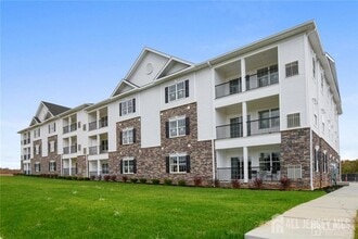 Building Photo - 425 Tavern Rd