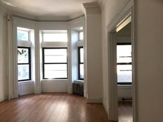 Building Photo - 346 W 84th St