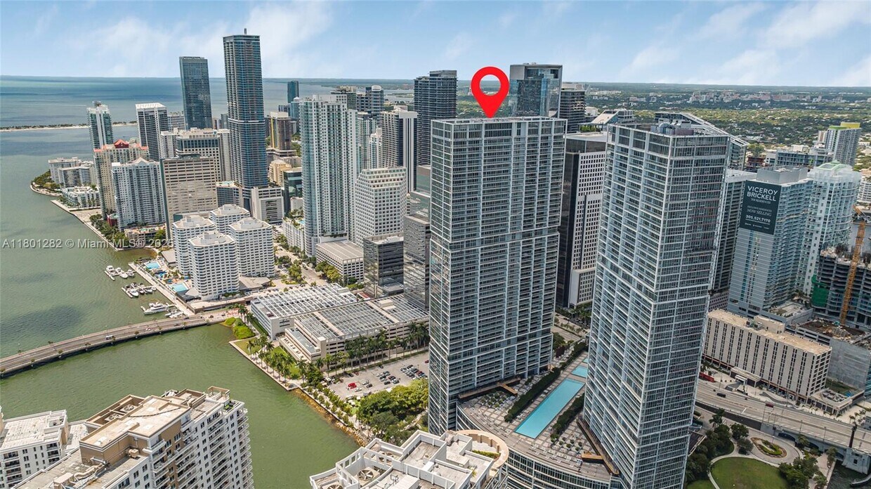 Primary Photo - 495 Brickell Ave