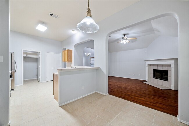 Building Photo - 4523 Bridgevillage Dr