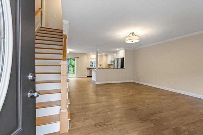 Building Photo - 129 Acton St