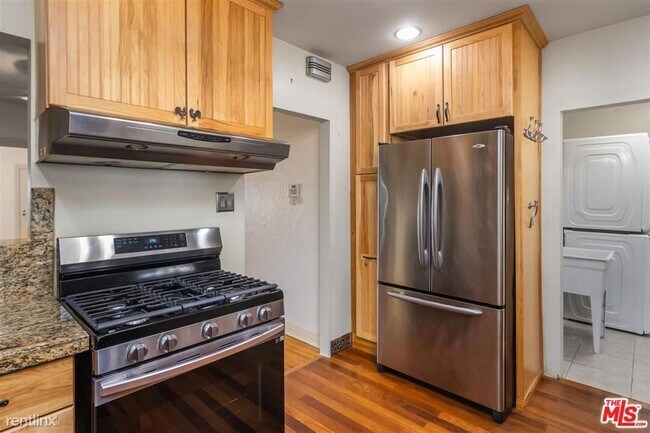 Foto del edificio - 3 br, 1 bath House - 471 Alameda St