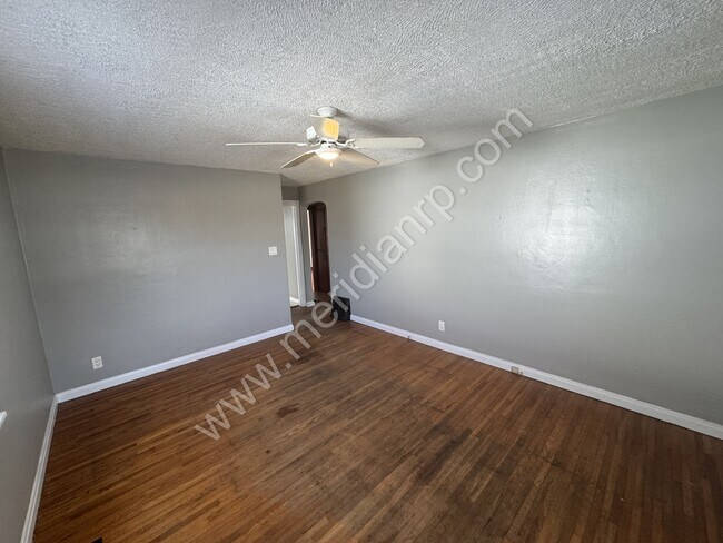 Building Photo - 2401 Redwood Ave