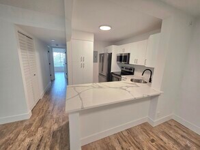 Building Photo - 209 Foxtail Dr