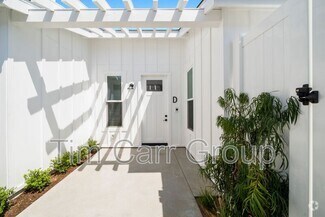 Building Photo - 243 E 20th St
