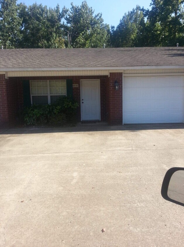 575 5th Ave, Conway, AR 72032 Apartments in Conway, AR