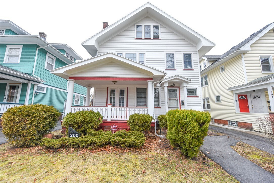 Foto principal - 200 Elmdorf Ave