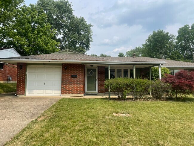Building Photo - 70 Catalpa Dr