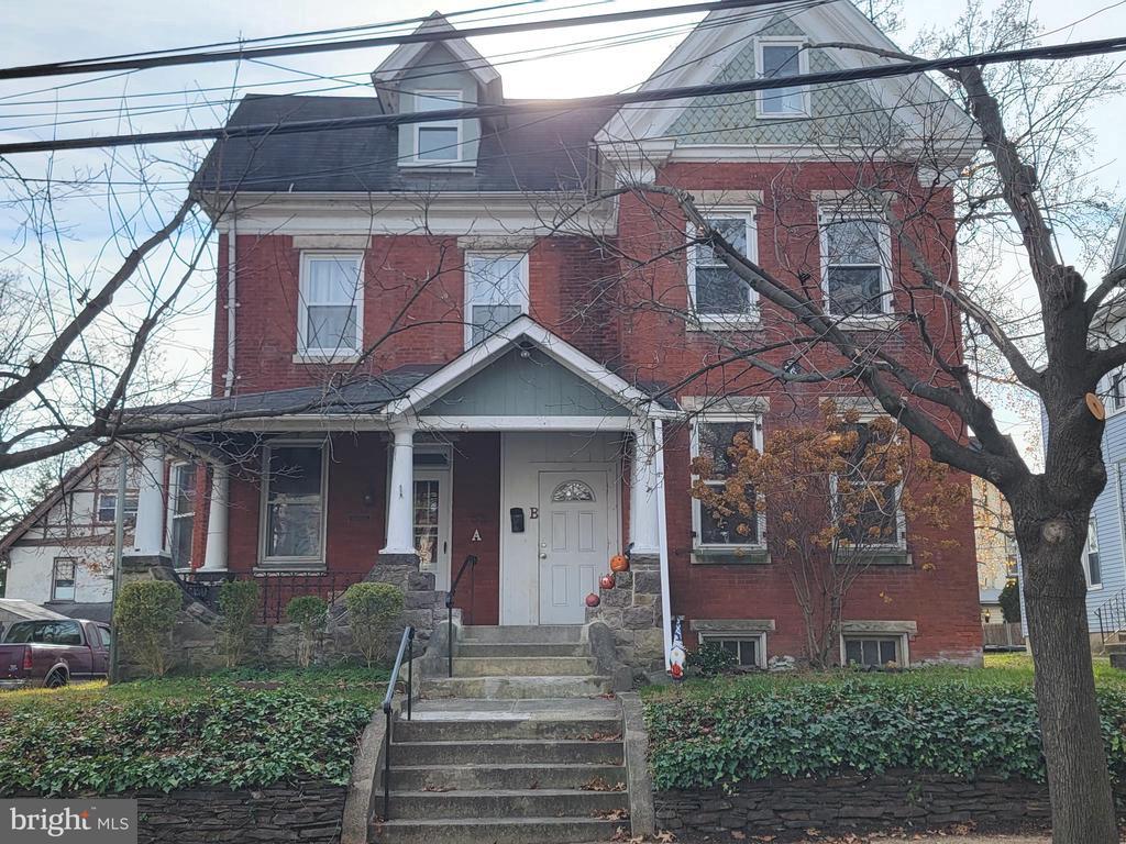 Primary Photo - 53 E Centre St