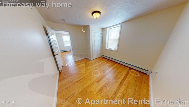 Foto del edificio - 1054 Cambridge St