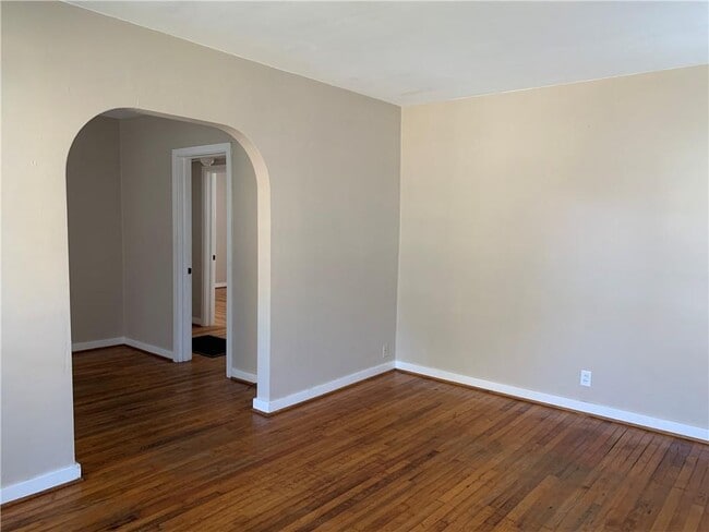 Building Photo - 3155 Calais St