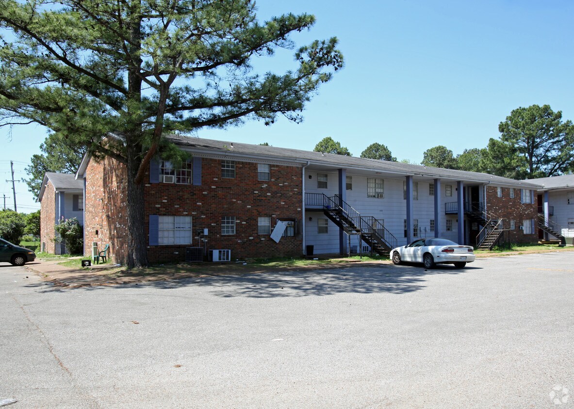 Graceland Farm Apartments Memphis, TN