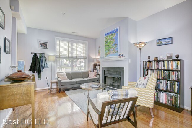 Building Photo - 2 br, 2 bath House - 263 14th St SE Unit B