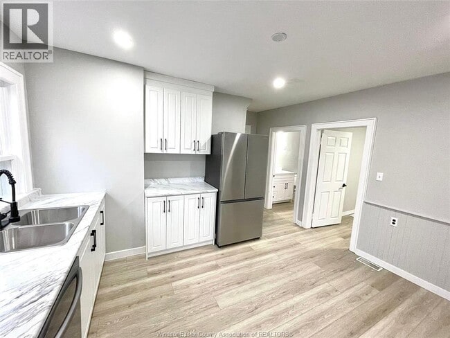 Building Photo - 2267 Highland Ave