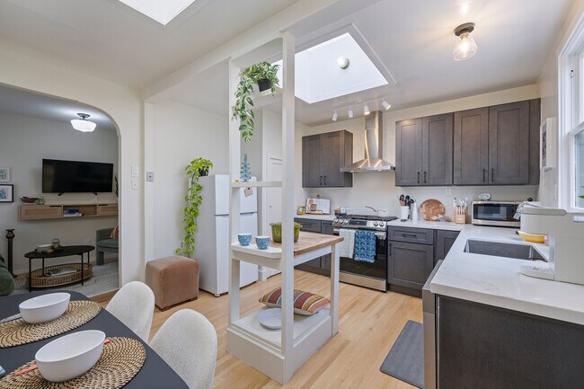 Foto del edificio - 3920 Quigley St