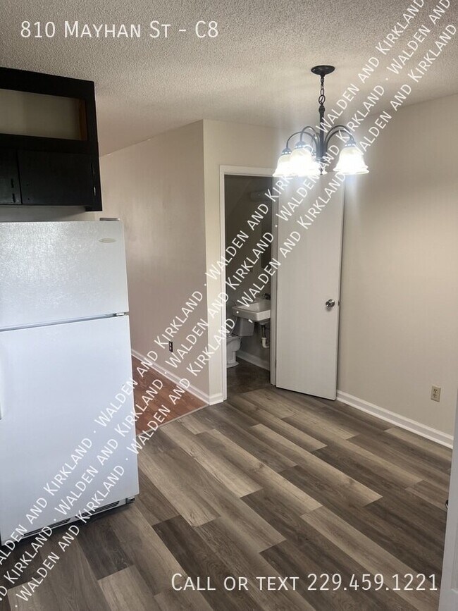 Foto del edificio - 810 Mayhan St