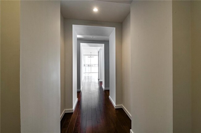 Foto del edificio - 3325 Piedmont Rd NE