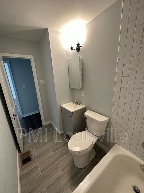 Foto del edificio - 3526 Henry Ave