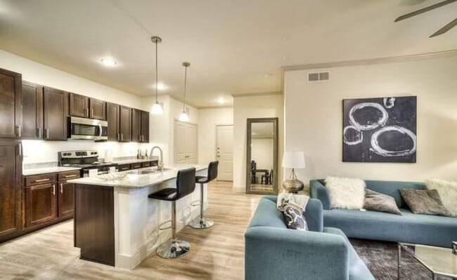 Building Photo - 1 bedroom in Houston TX 77011