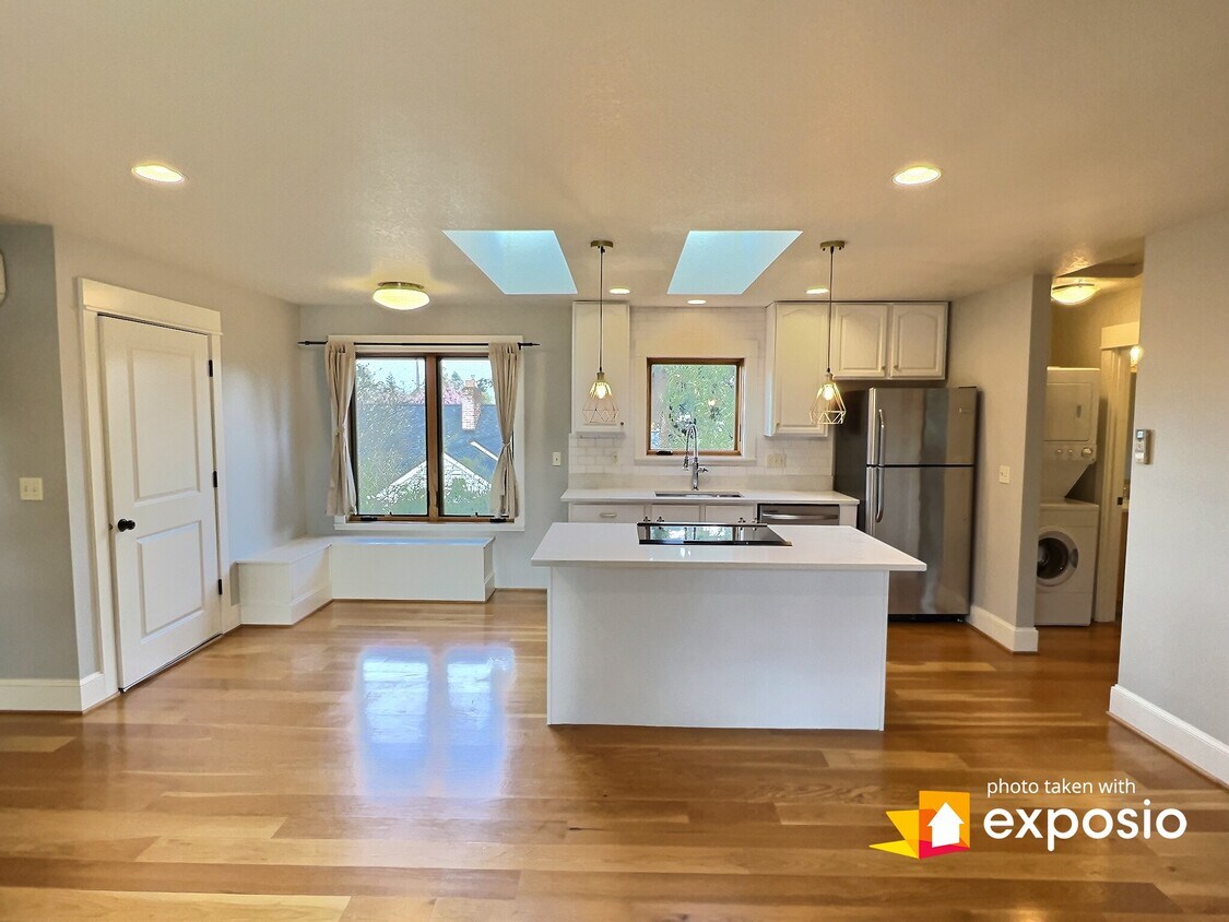 Foto principal - 4210 NE 40th Ave
