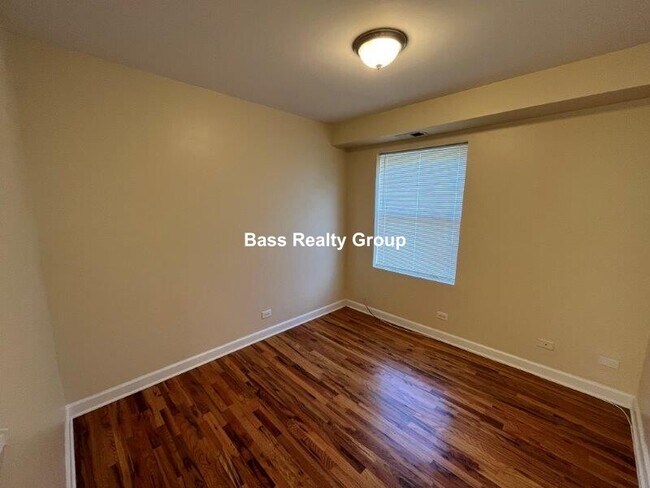 Building Photo - 4600 N Monticello Ave