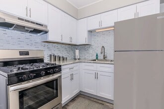 Building Photo - 5424 Rockingham Ct